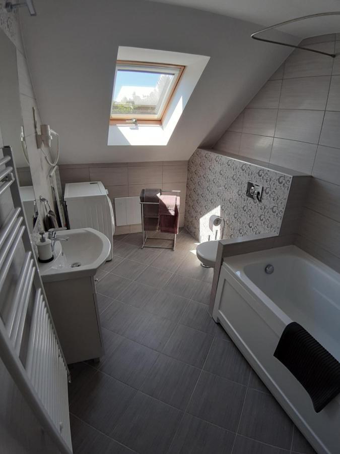 Profi Keco Apartman Balatonalmádi Exteriér fotografie